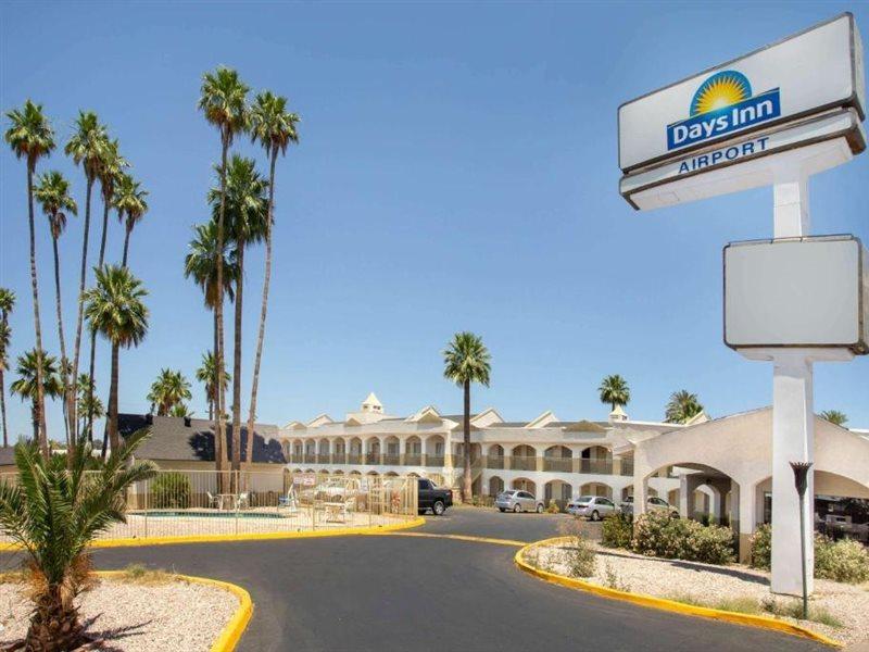 Days Inn By Wyndham Airport - פיניקס מראה חיצוני תמונה