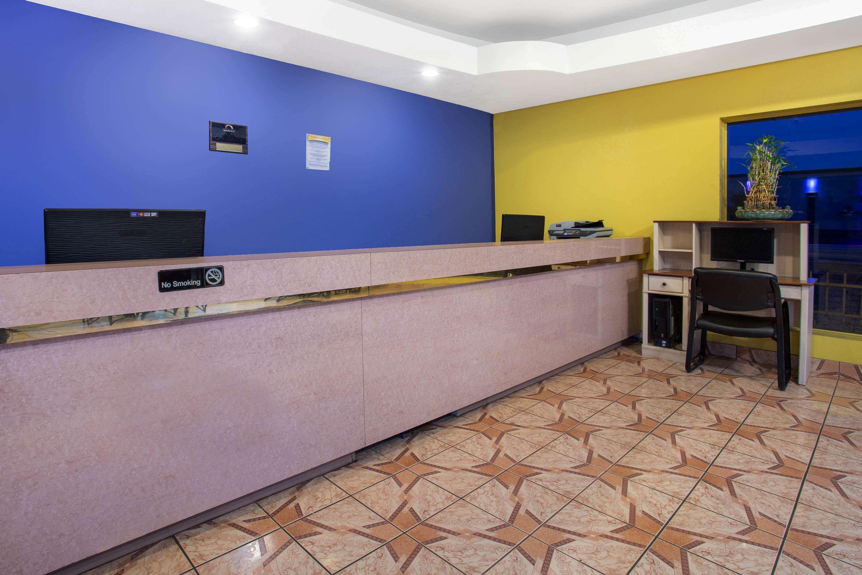 Days Inn By Wyndham Airport - פיניקס מראה חיצוני תמונה